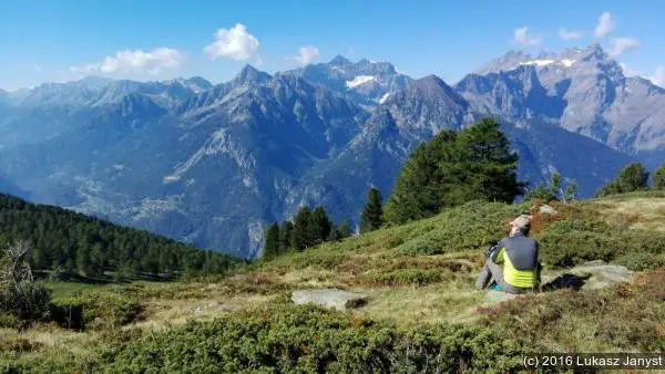 Hiking in Sex Carro - Switzerland